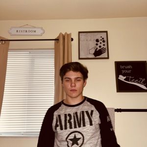 Meet your Posher, Cole